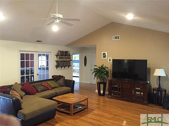 5th image of 117 N Copperfield Dr