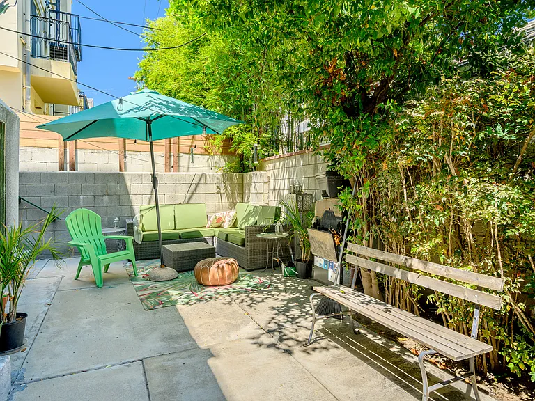 4328 Whitsett Ave #3 — Photo 23