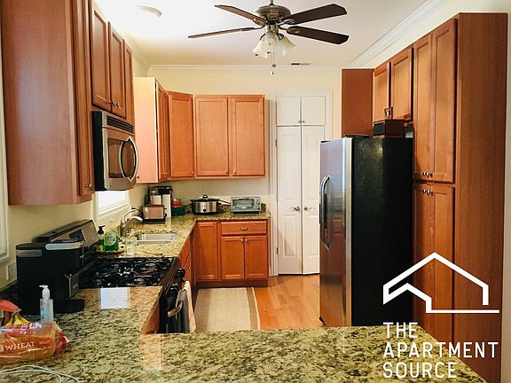 4th image of 4419 N Albany Ave APT 3