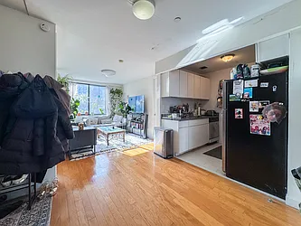 924 Metropolitan Avenue, #401