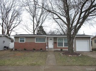 420 Versailles Dr, Florissant, MO 63031