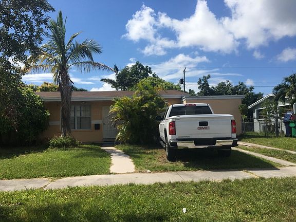 2nd image of 9880 Bahama Dr