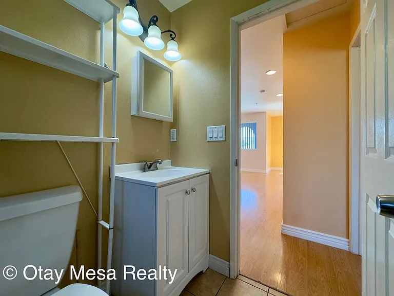 1061 Saturn Blvd — Photo 14