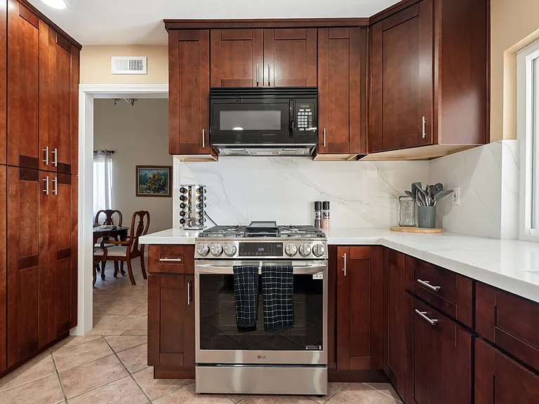 Fully stock kitchen for you to enjoy!