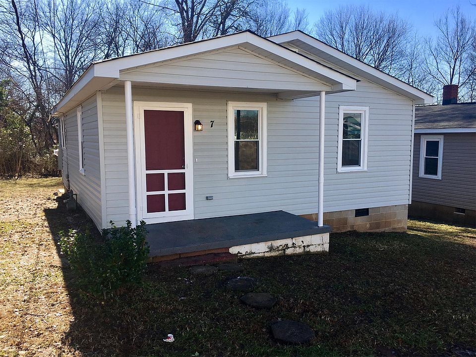 1st image of 7 Saint Clair St