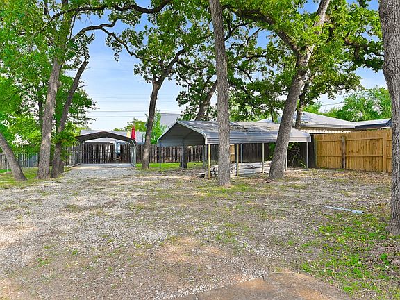 4th image of 2512 Memorial Dr