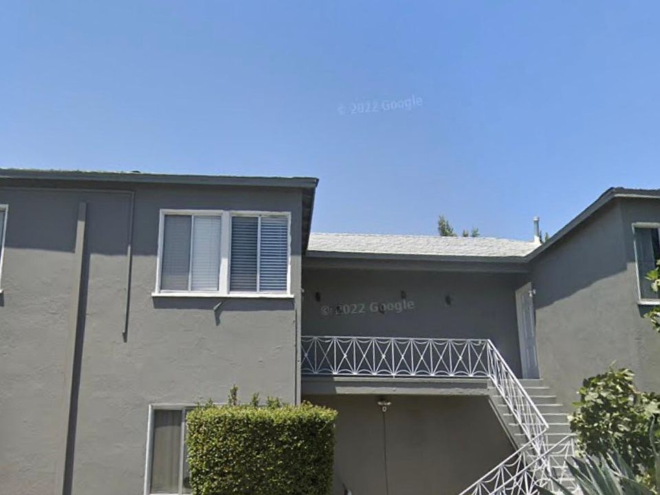 1st image of 471 Normandie Pl #471