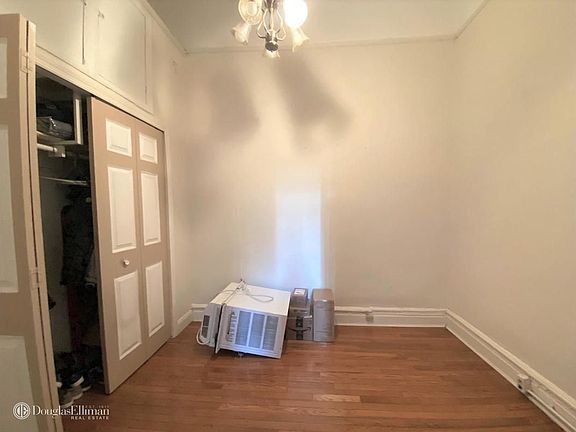 4th image of 329 W 57th St APT 3F