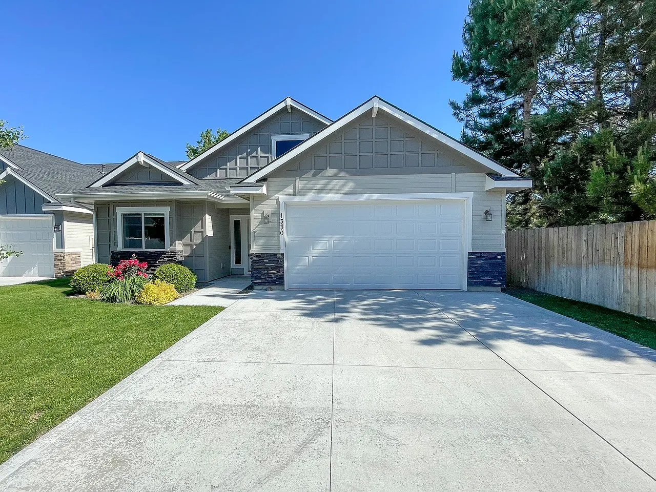 3 bed, 1736 sqft, $2,400 — Photo 2