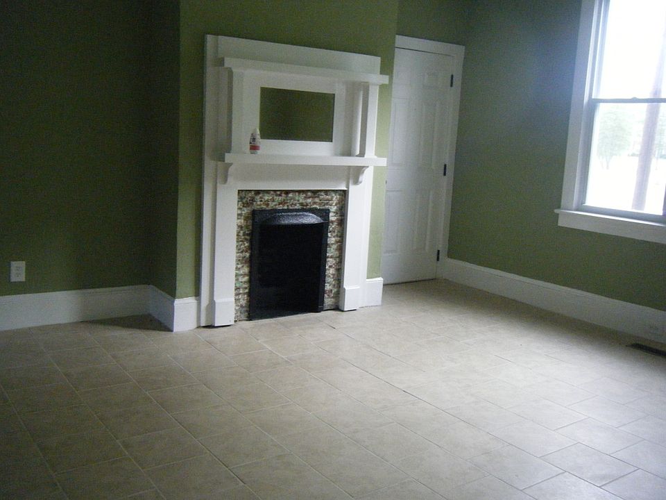 2nd image of 471B W Darlington St