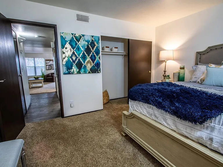 ONE MONTH FREE! APPLY FREE! VIRTUAL TOURS! — Photo 62