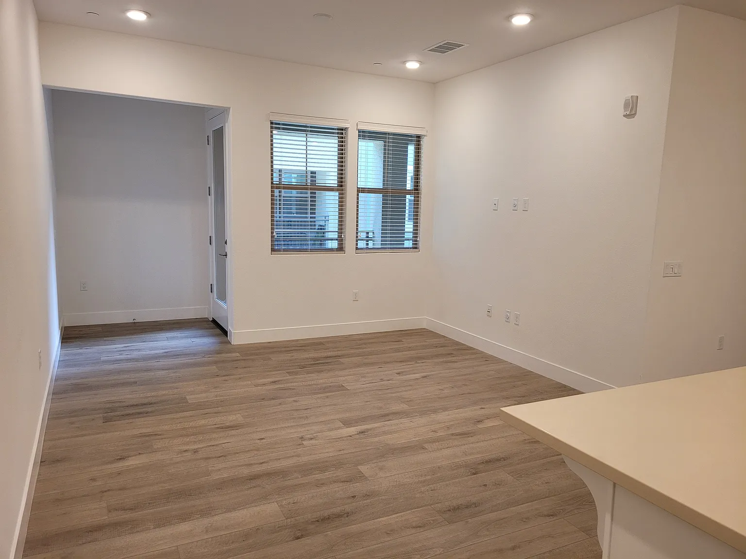 2 bed, 1191 sqft, $2,800 — Photo 4