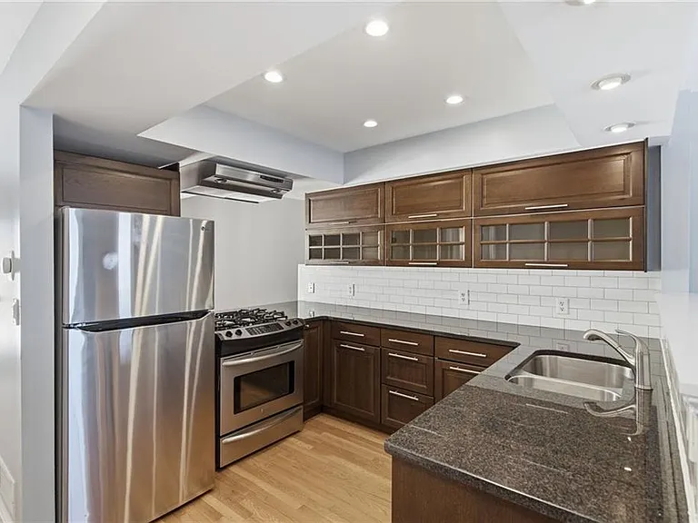 856 Saint Charles Ave NE #8 — Photo 9