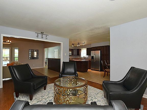 5th image of 3 Colony Park Cir