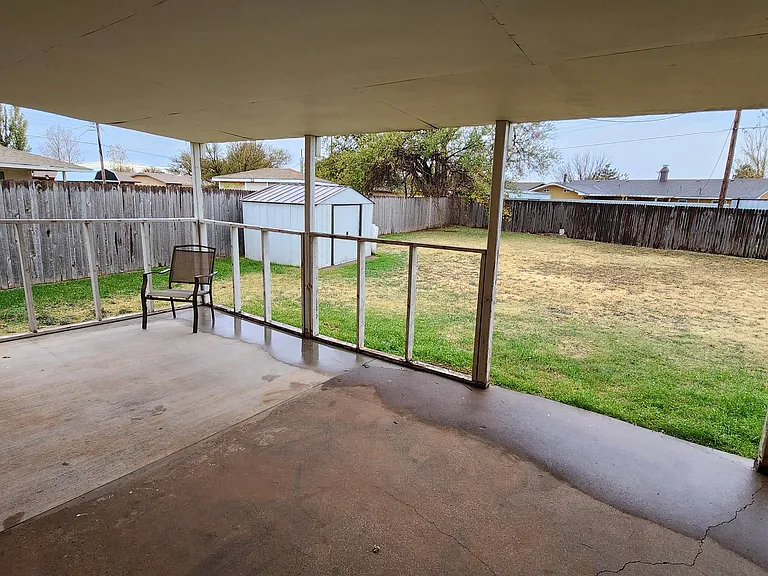 128 Cooper Ct — Photo 35