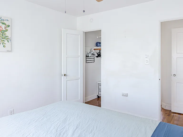 2221 Cable St — Photo 11