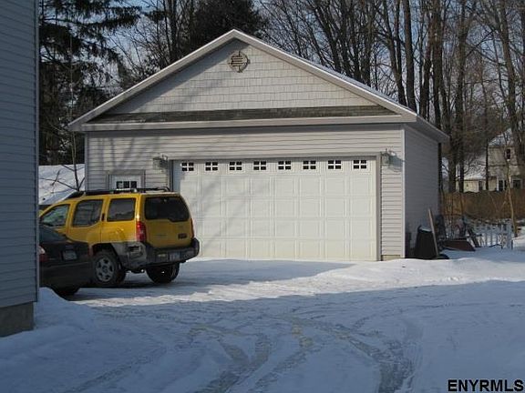 4th image of 14 Marion Ave
