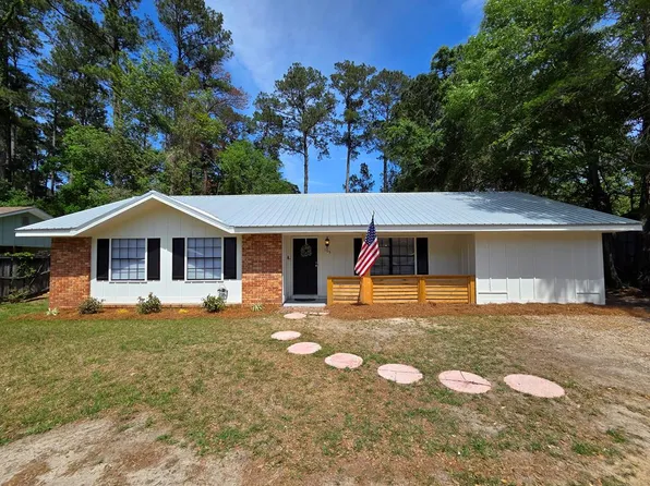 105 Kings Dr, Thomasville, GA 31792