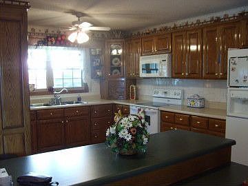 5th image of 225 Green Park Dr