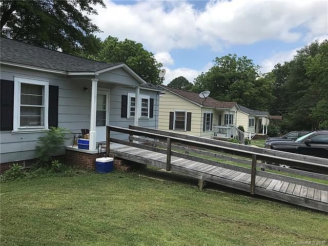 1st image of 1323 2nd St