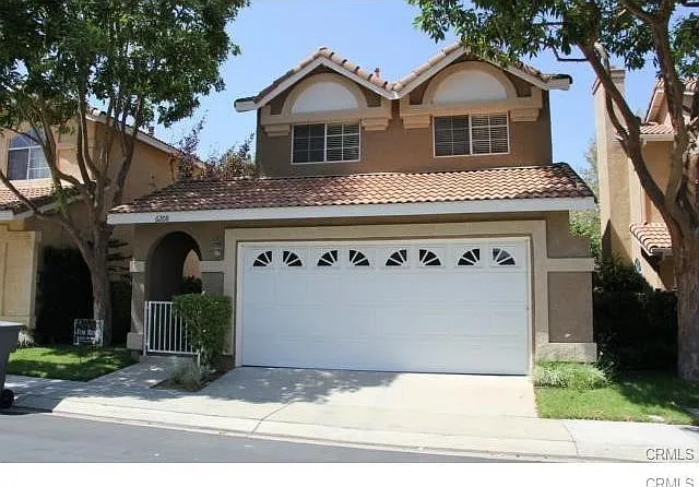 6208 Smokey Hill Ln — Photo 1