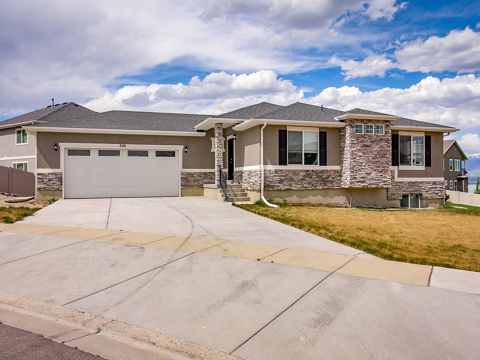 1st image of 526 W Granite Cir