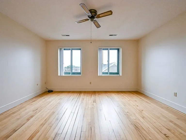 150 Rumford Ave #410 — Photo 15