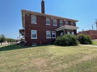 120 E Main St, Lyons, KS 67554