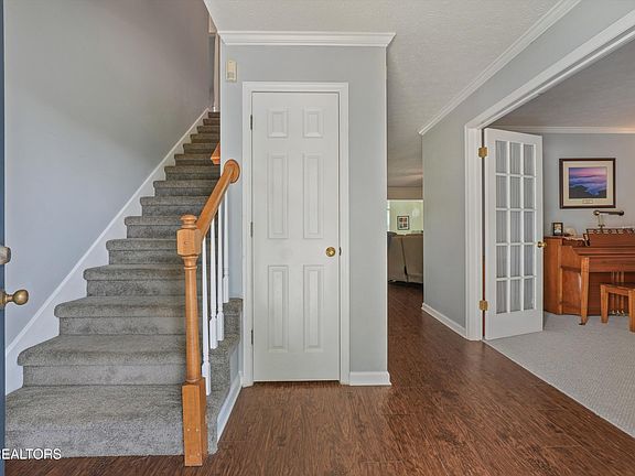 5th image of 8022 Maple Run Ln
