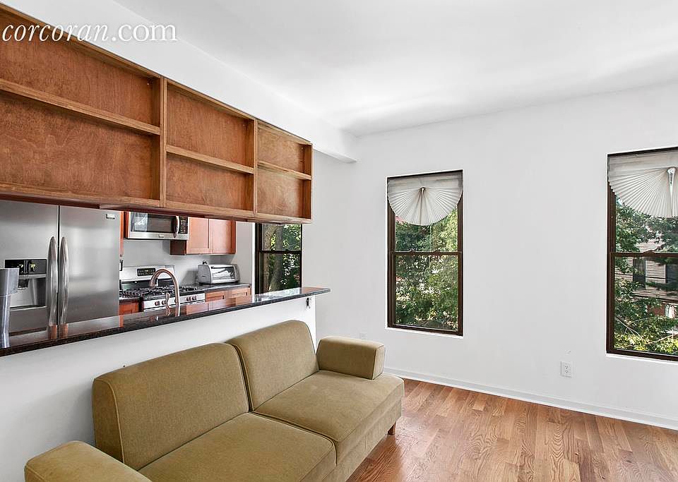 2nd image of 336 16th St