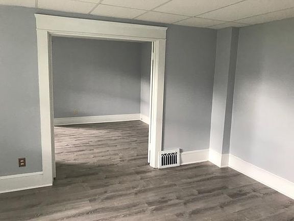 4th image of 510 Elmhurst Ave
