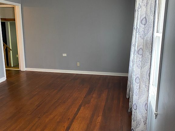 3rd image of 811 W 20th Ave