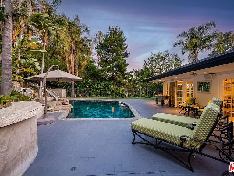 9023 Alto Cedro Dr — Photo 16