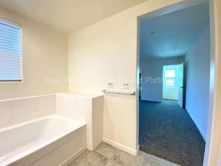 2534 Mustang Dr — Photo 34