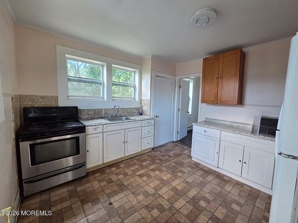 1st image of 5 Park Ave Floor 2