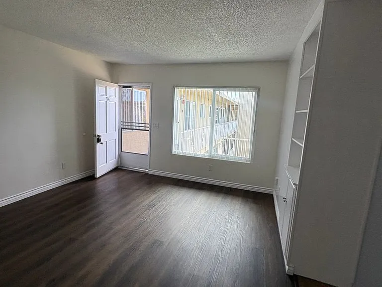 222 G St — Photo 12
