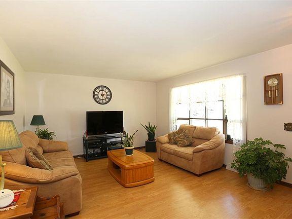 4th image of 1728 Hildebrandt St