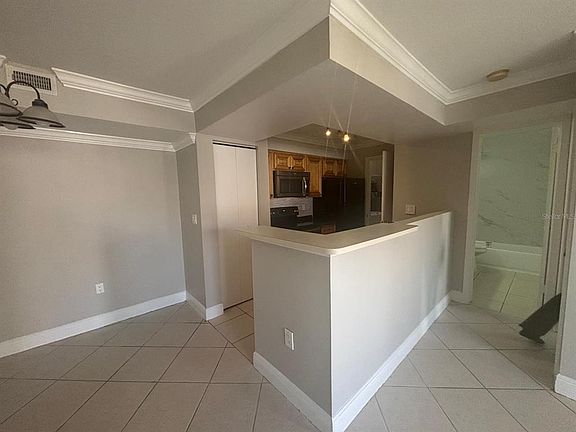 4th image of 3038 PARKWAY BOULEVARD #208