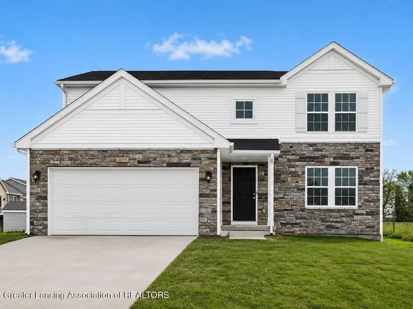 1100 Woodridge Dr, Saint Johns, MI 48879