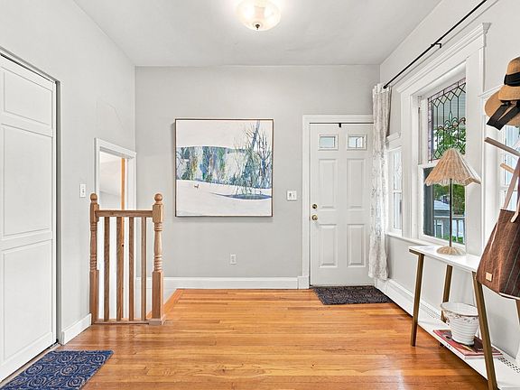 4th image of 165 Fayerweather St #1