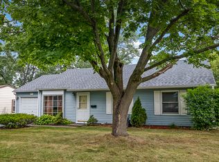 706 Russet Ln, Streamwood, IL 60107