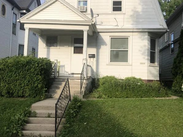 3066 N Newhall St, Milwaukee, WI 53211