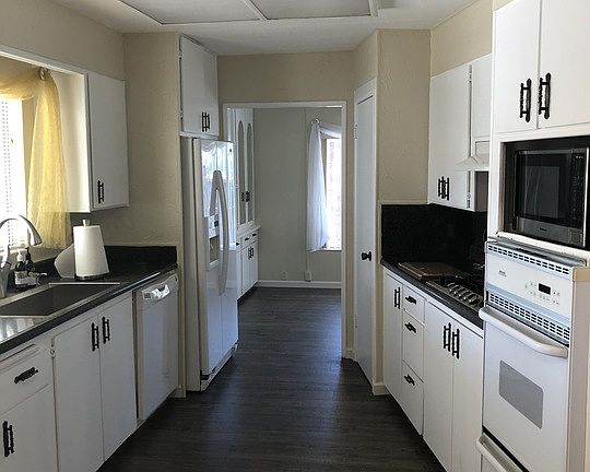 3rd image of 237 Los Pinos Dr