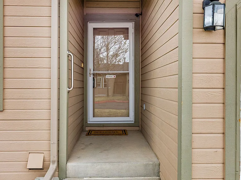 5686 Sunshade Point — Photo 30
