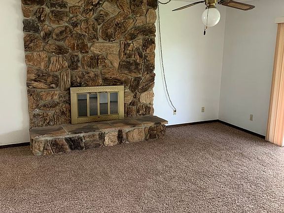 2nd image of 501 W Magnolia Ave