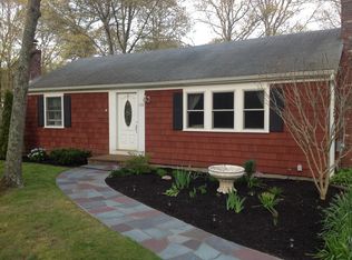 258 Arrowhead Dr, Hyannis, MA 02601