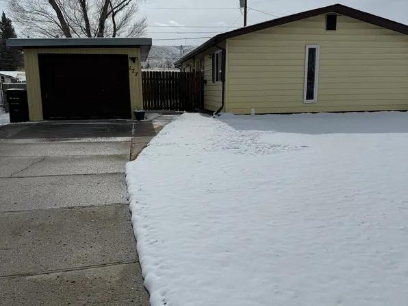 177 Honeysuckle St, Casper, WY 82604