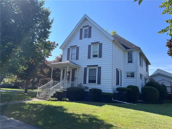 54 Garden St, Seneca Falls, NY 13148