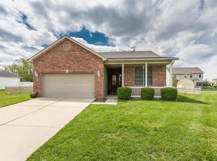 1135 Widgeon Dr, Mascoutah, IL 62258