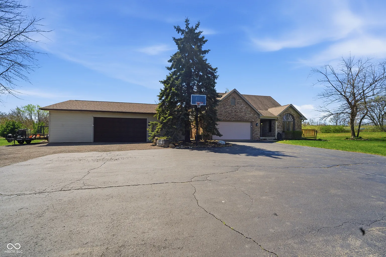 1889 W County Road 1000 N photo 1
